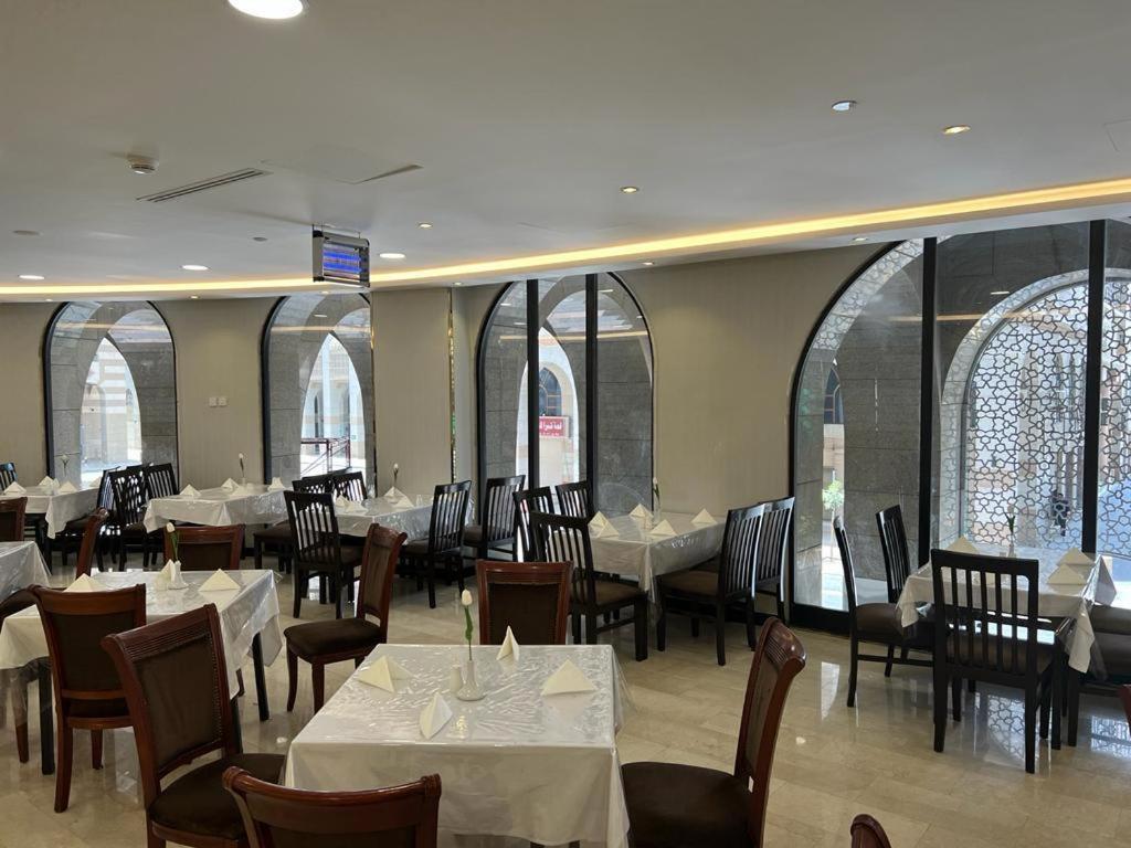 Al Ansar Golden Tulip Hotel Medina Ngoại thất bức ảnh