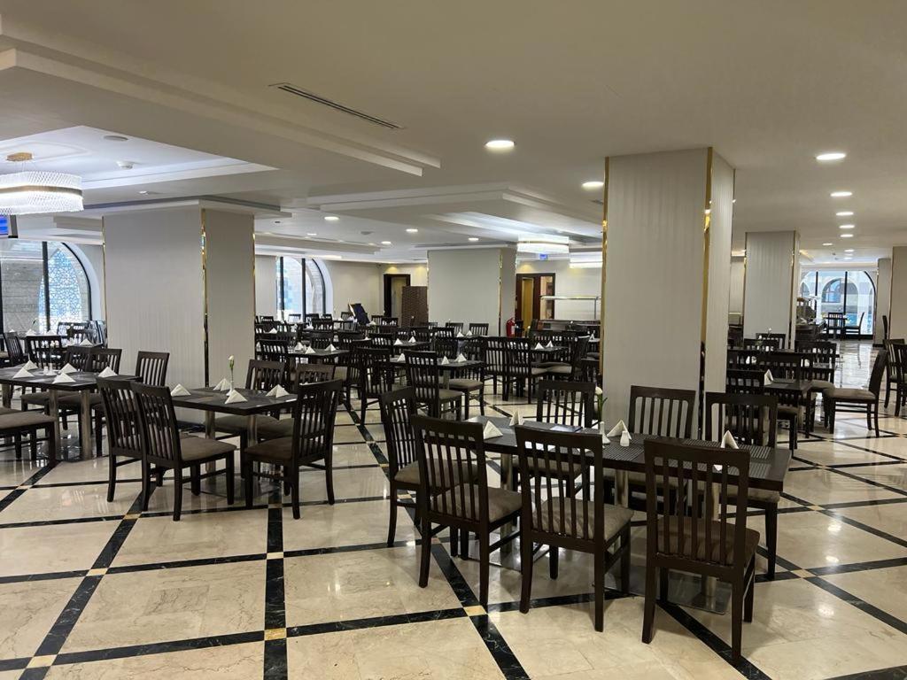 Al Ansar Golden Tulip Hotel Medina Ngoại thất bức ảnh